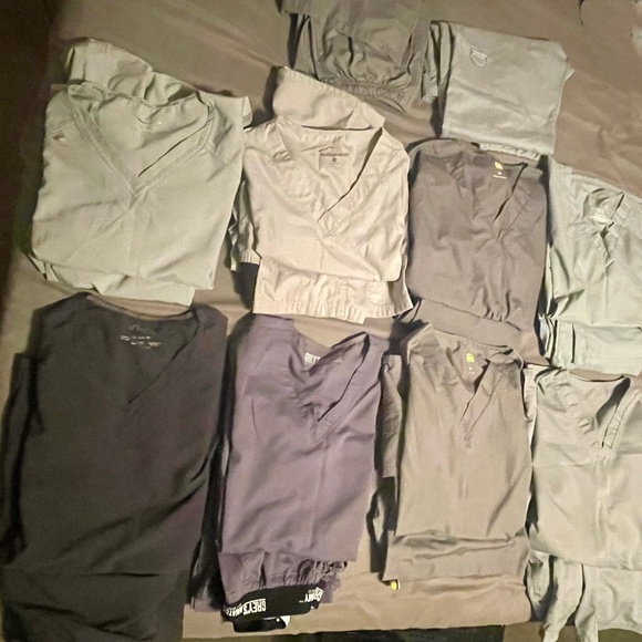 Scrubs - Picture 2 of 5